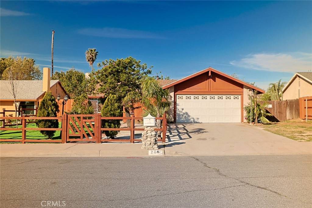 Rialto, CA 92376,264 N Church AVE