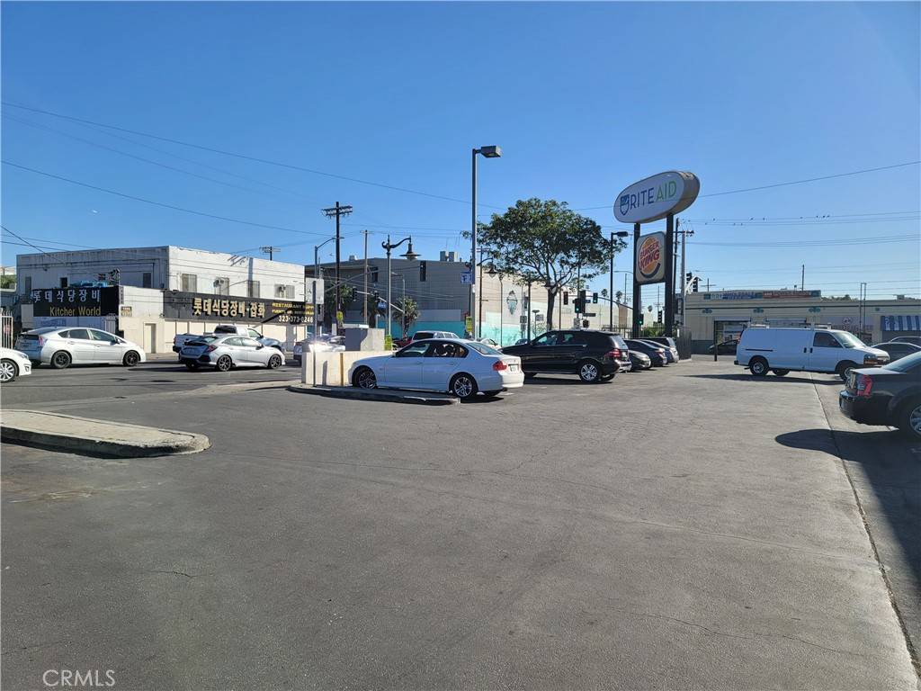 Los Angeles, CA 90006,1827 S VERMONT AVE