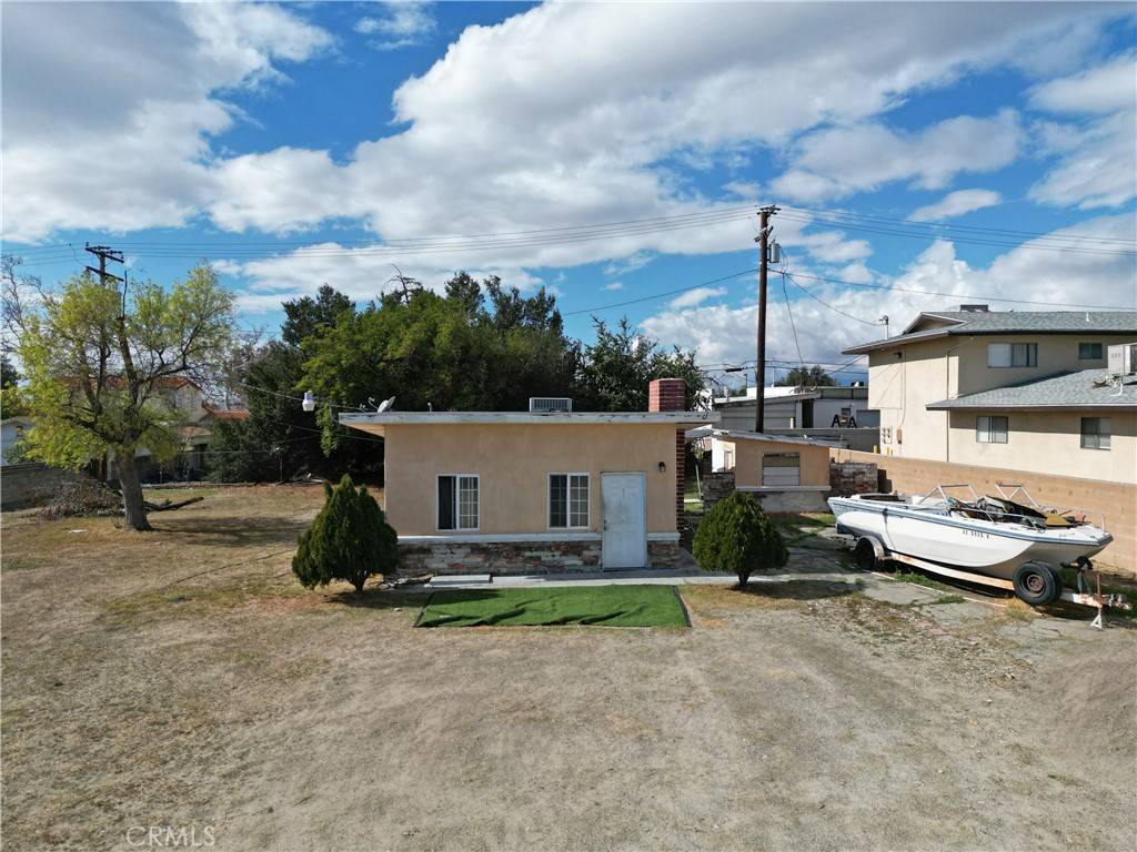 Fontana, CA 92335,8202 NE Wheeler AVE NE #1