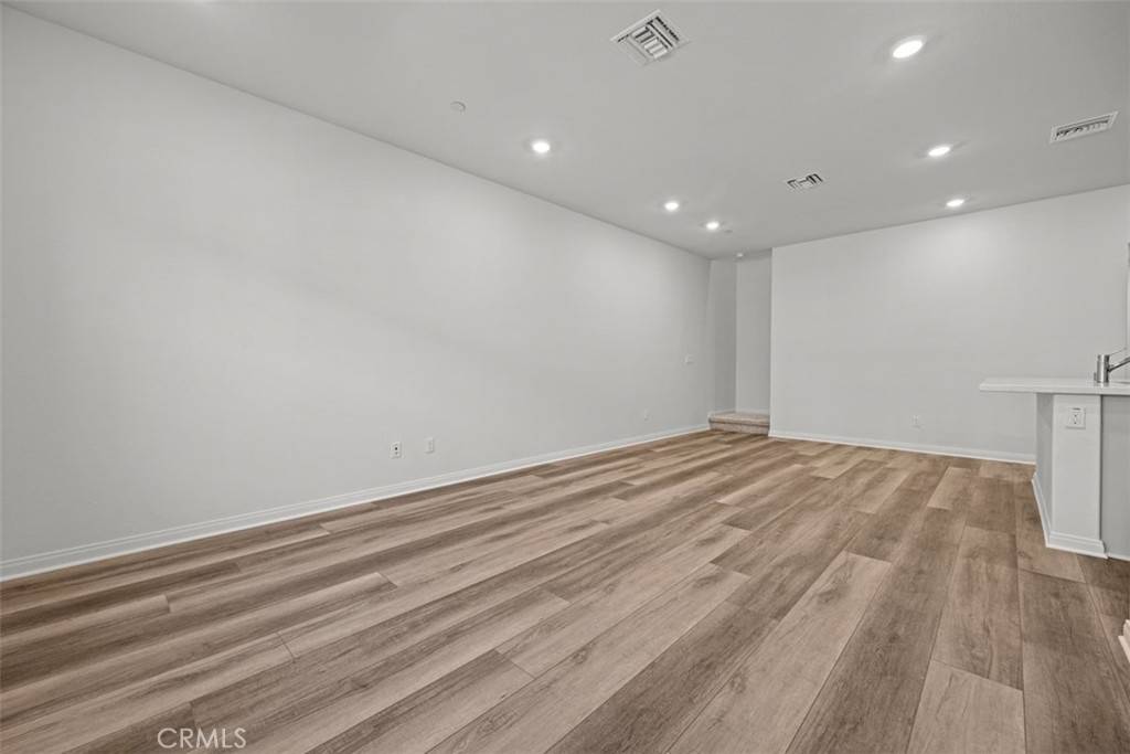 Ontario, CA 91761,4003 E Carmel Privado