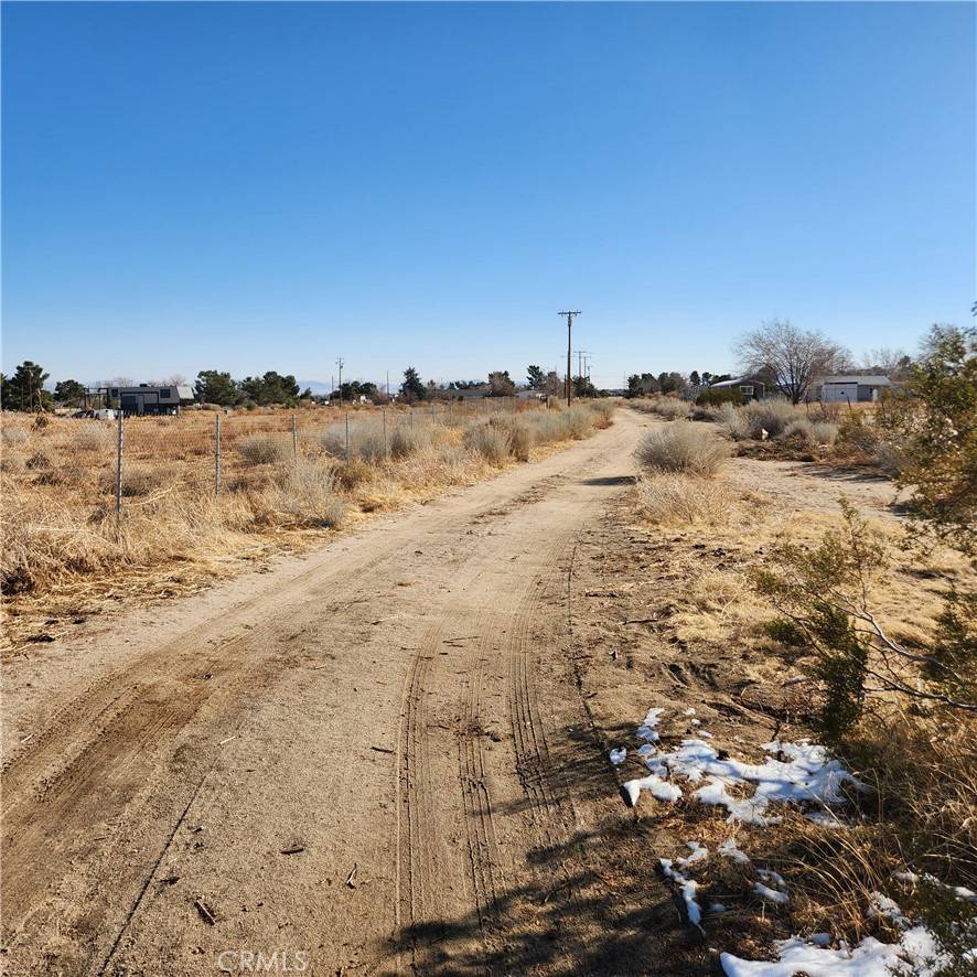 0 Coyote RD Phelan, CA 92371