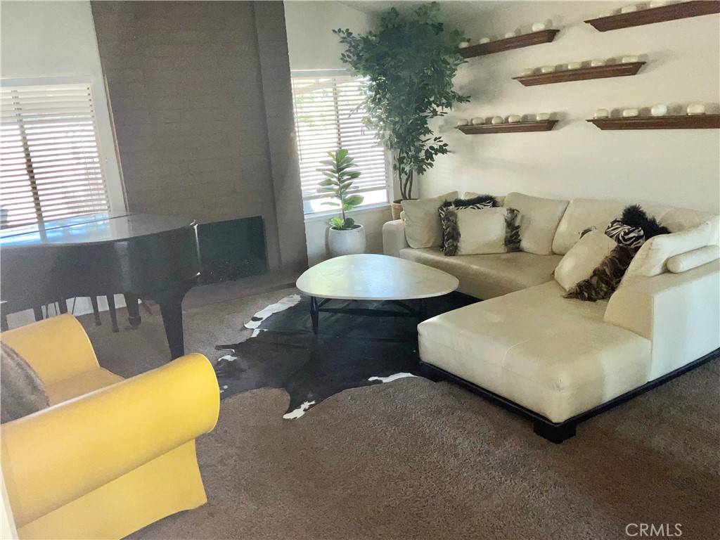 Riverside, CA 92506,5858 Maybrook CIR
