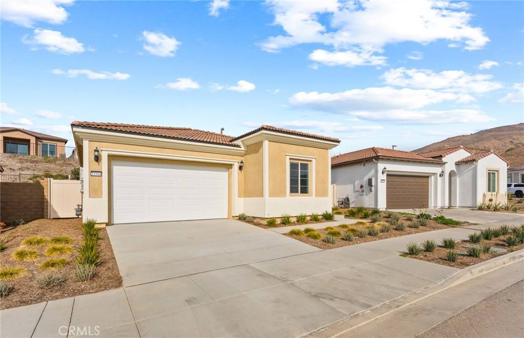 Corona, CA 92883,11944 Shadeland DR