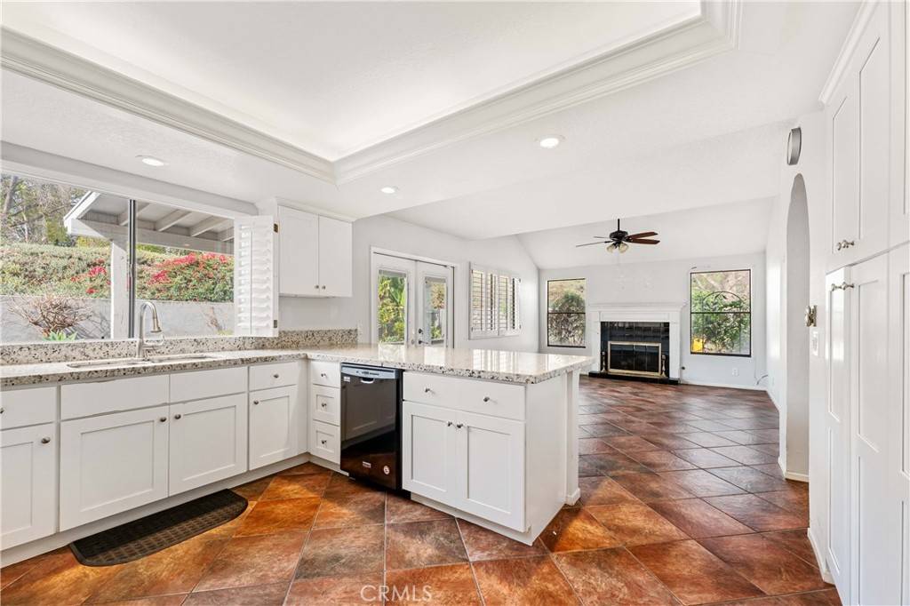 Riverside, CA 92506,5855 Sunset Ranch DR
