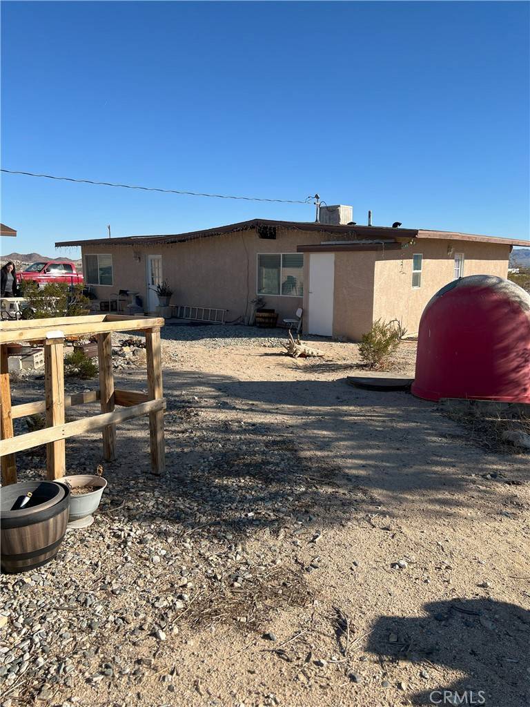 29 Palms, CA 92277,71688 MACRAE RD