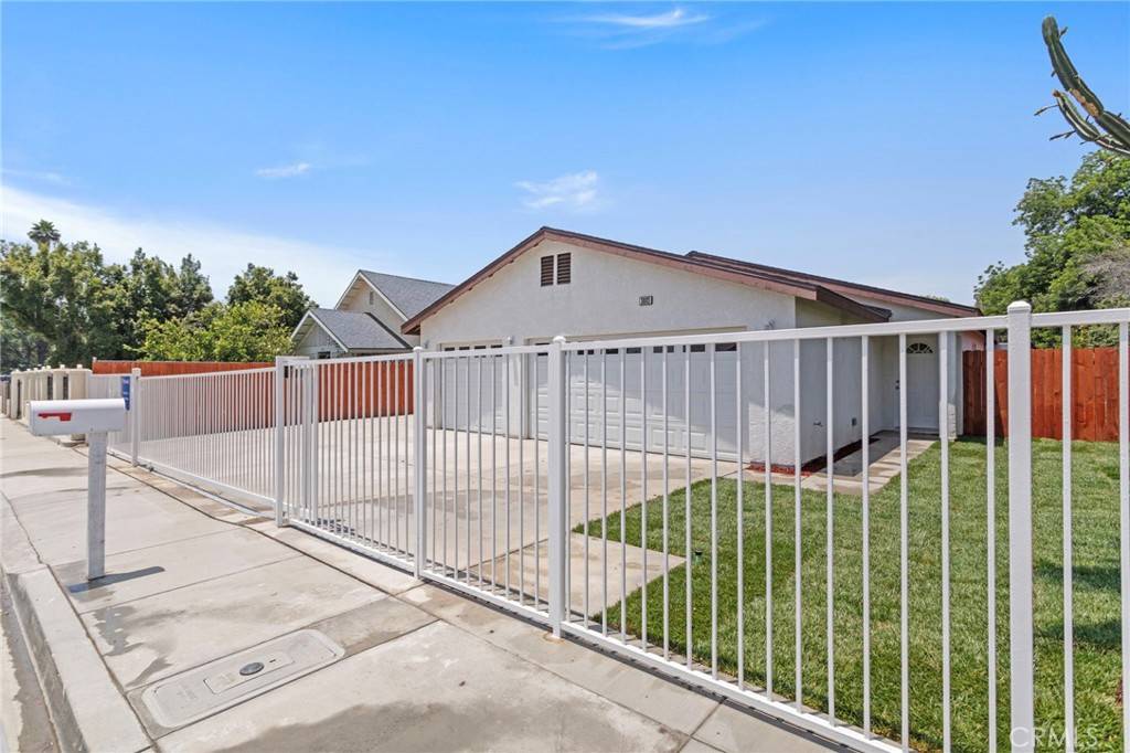 Jurupa Valley, CA 92509,3883 Wallace