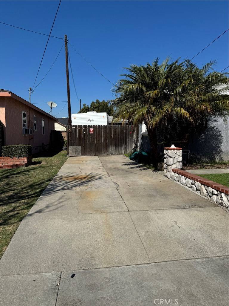 Bellflower, CA 90706,9133 Walnut ST