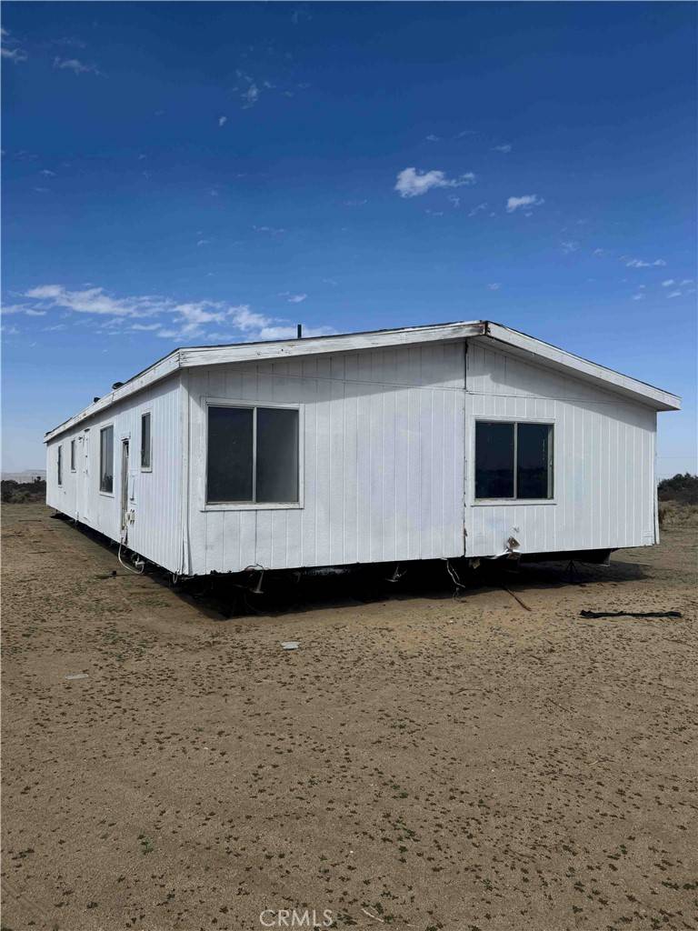 Phelan, CA 92371,5520 Luna RD