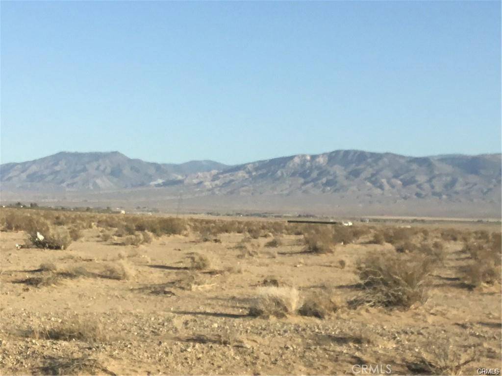 Lucerne Valley, CA 92356,0 Granite