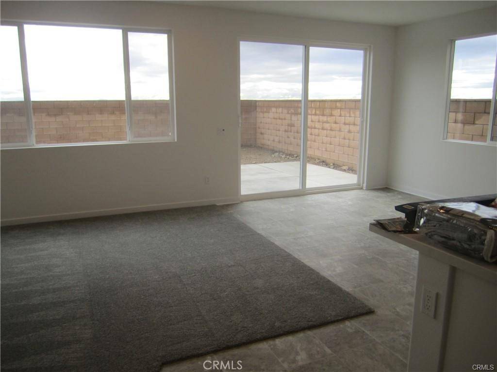 Fontana, CA 92336,16281 Castello LN #3