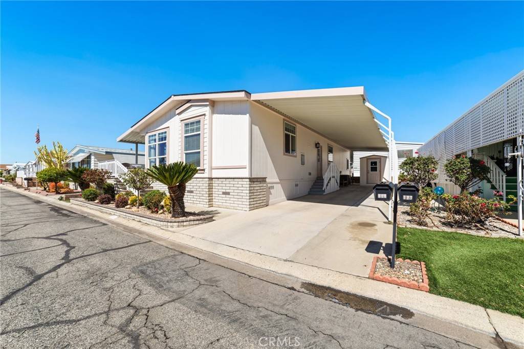 Upland, CA 91786,1400 W 13th ST #114