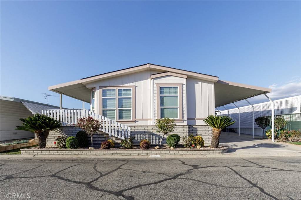 Upland, CA 91786,1400 W 13th ST #114