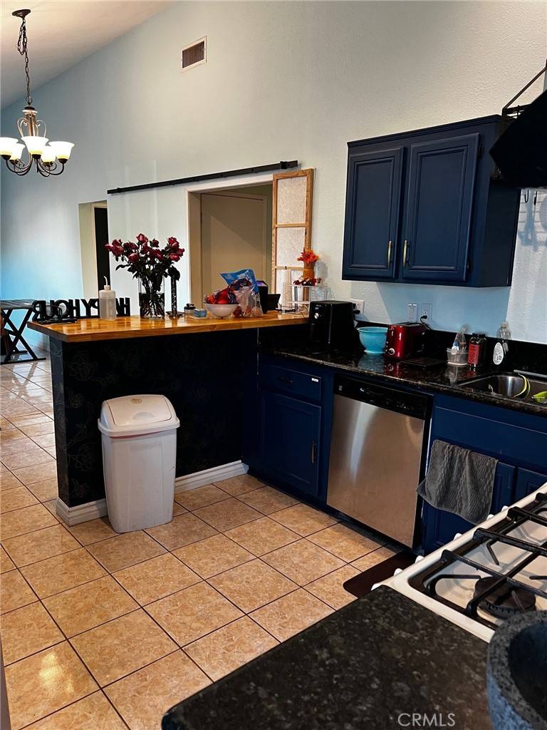 Moreno Valley, CA 92557,22950 Chambray DR