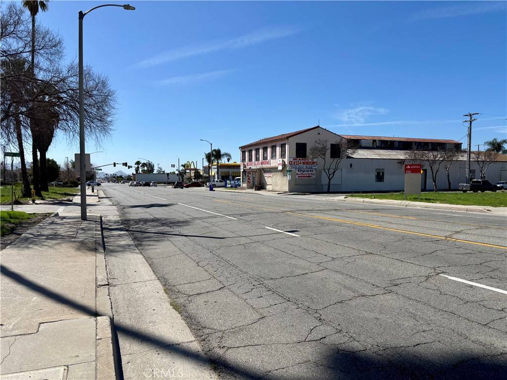 San Bernardino, CA 92411,1263 N Mount Vernon AVE