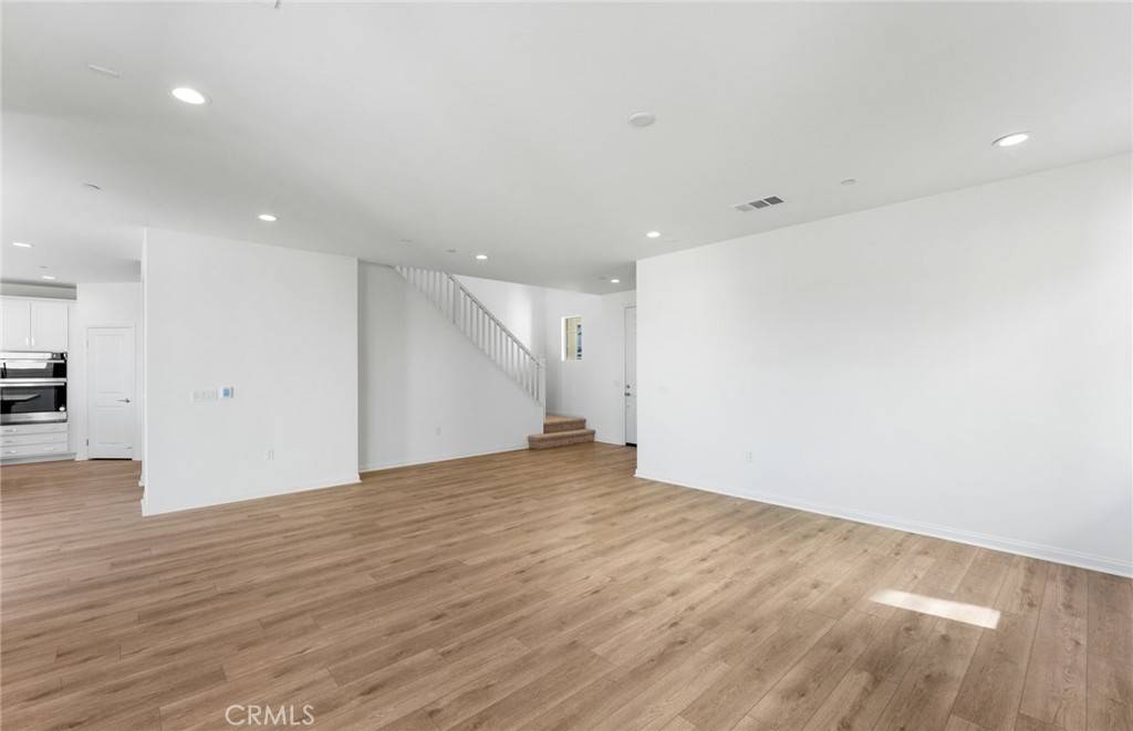Riverside, CA 92503,17844 Rutherford DR