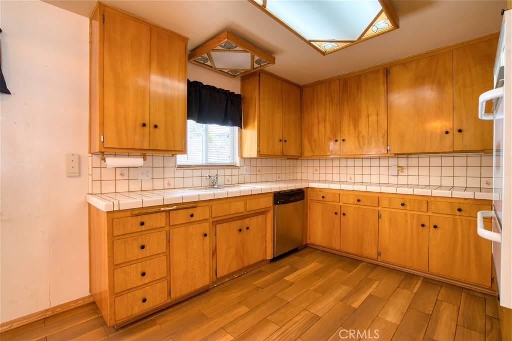 32220 Mohan WAY Running Springs, CA 92382