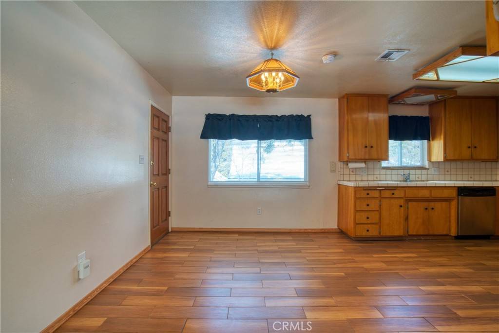 32220 Mohan WAY Running Springs, CA 92382