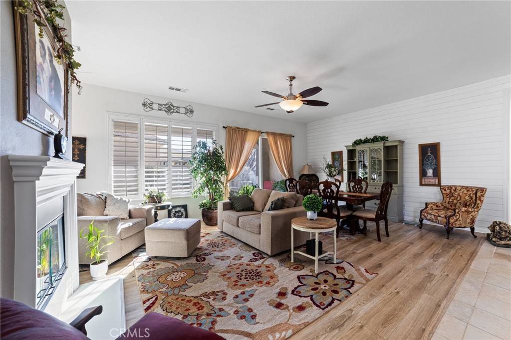 10480 Silverwood RD Apple Valley, CA 92308