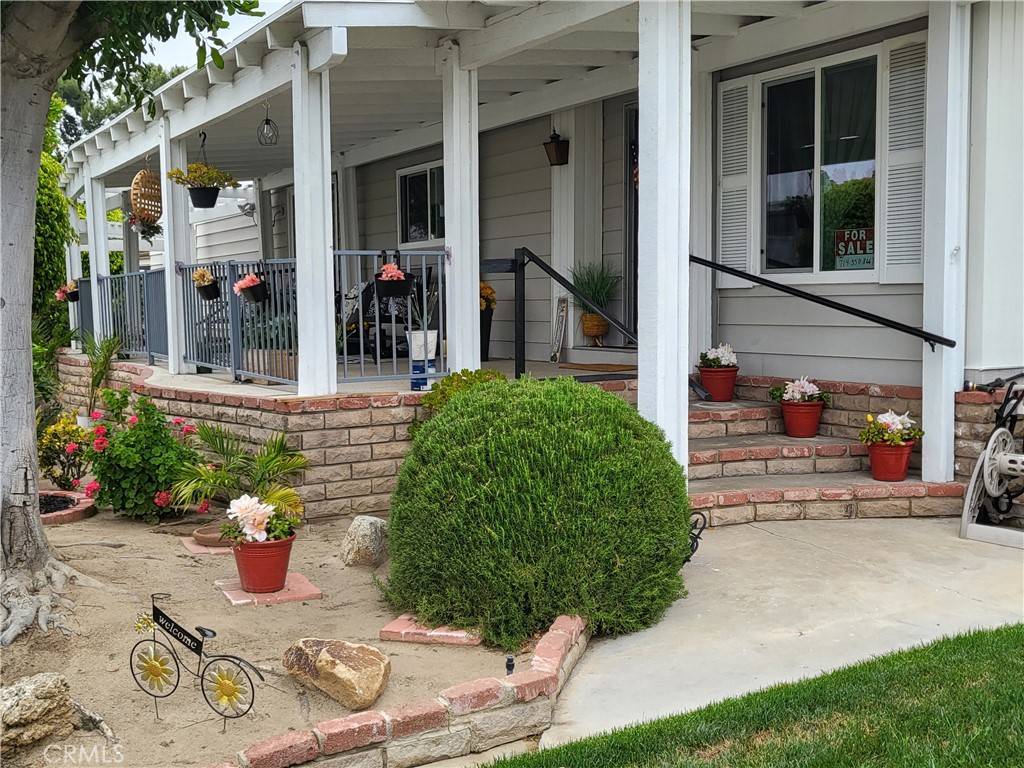 Placentia, CA 92870,210 Silverlake DR