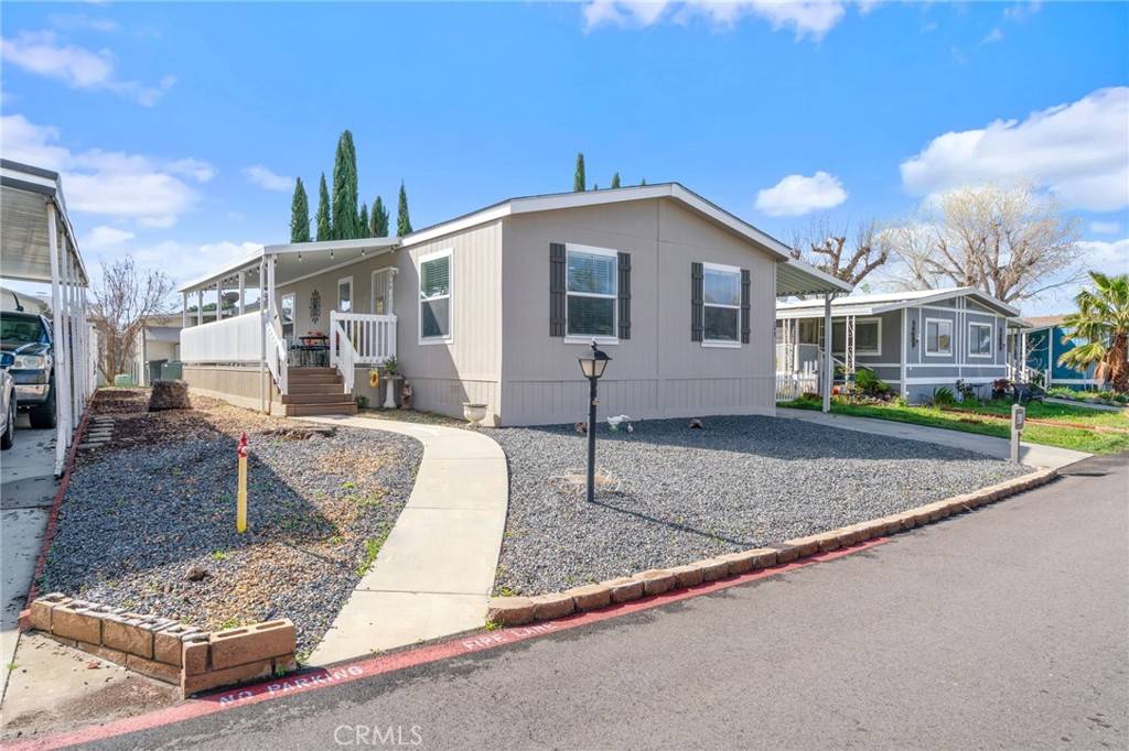 San Jacinto, CA 92583,21100 State ST #298