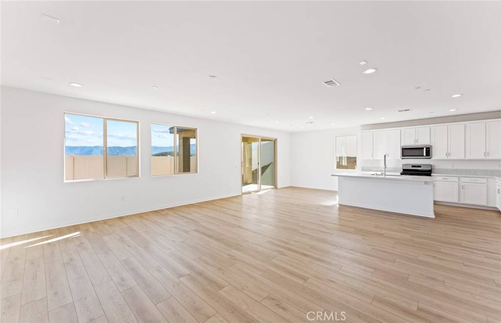 Lake Elsinore, CA 92530,4059 Madonna CIR