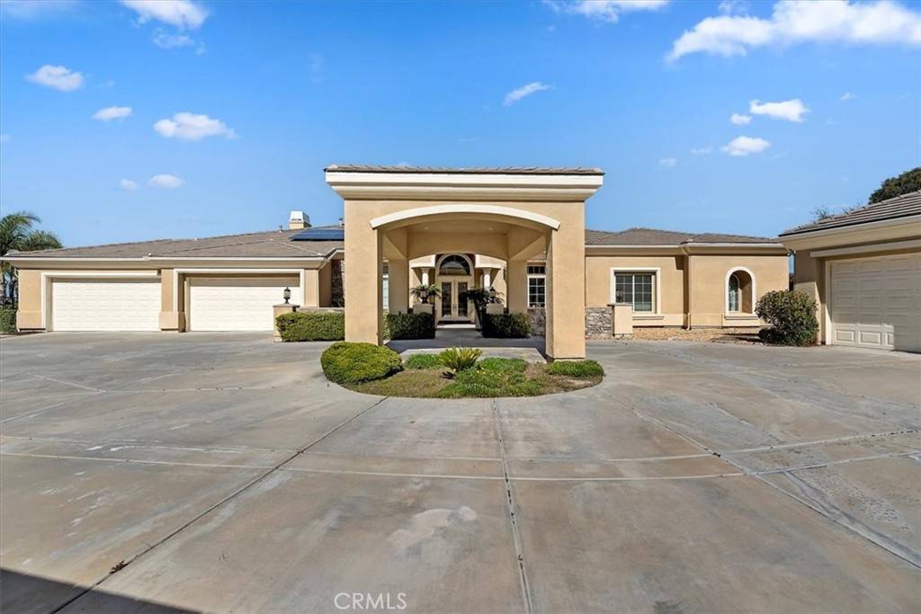 Corona, CA 92881,4195 Robby CIR
