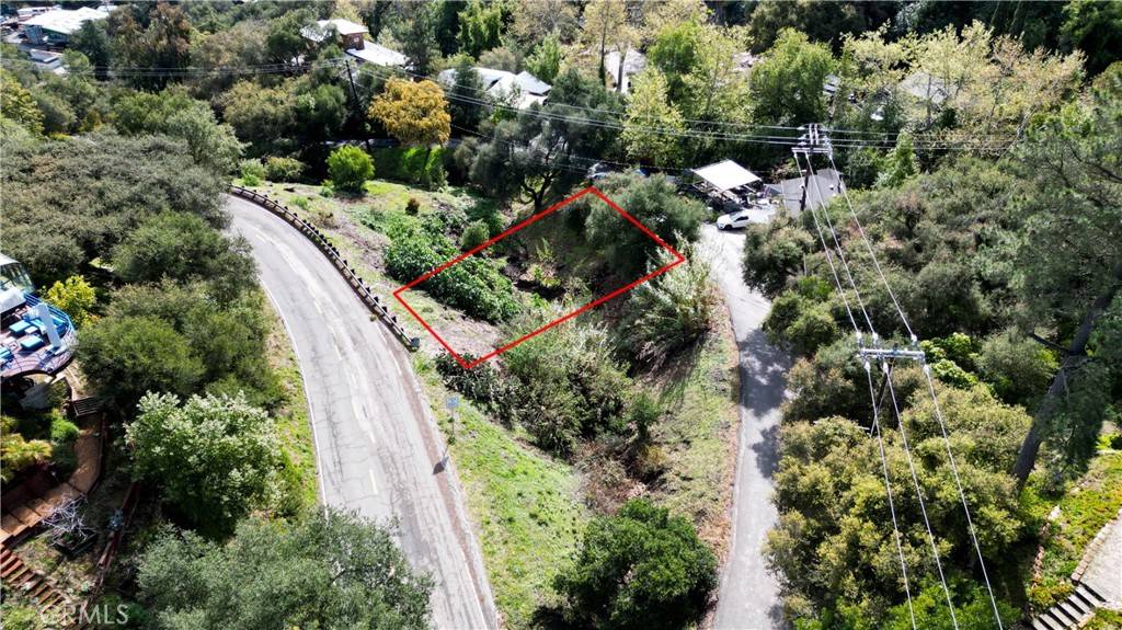 Topanga, CA 90290,0 Cave Way