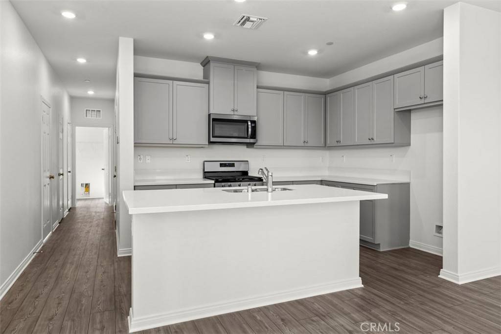 Ontario, CA 91761,4251 S Hermosa Paseo