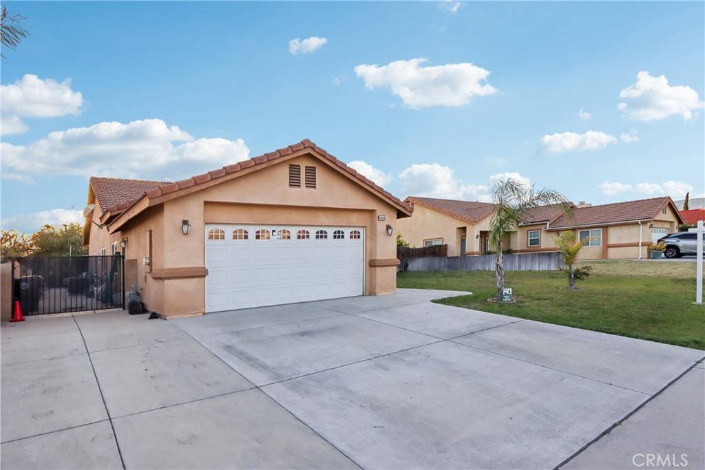 Fontana, CA 92335,9434 Fremontia AVE