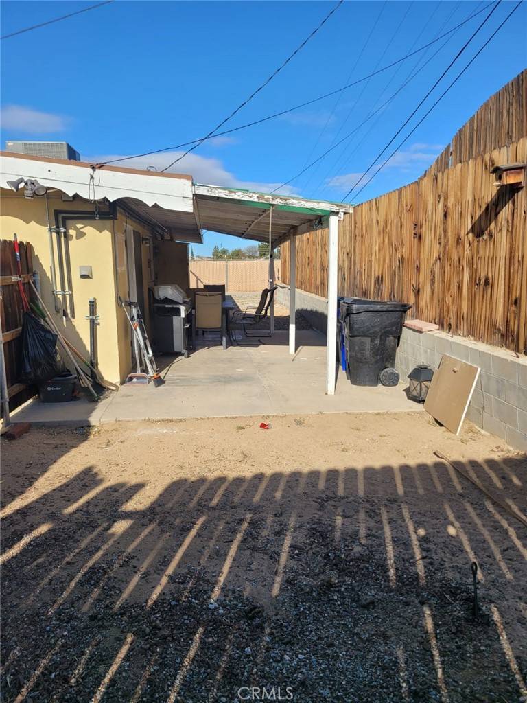 Victorville, CA 92395,16824 Crestview DR