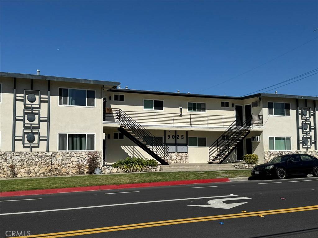 Whittier, CA 90603,9025 Mills AVE