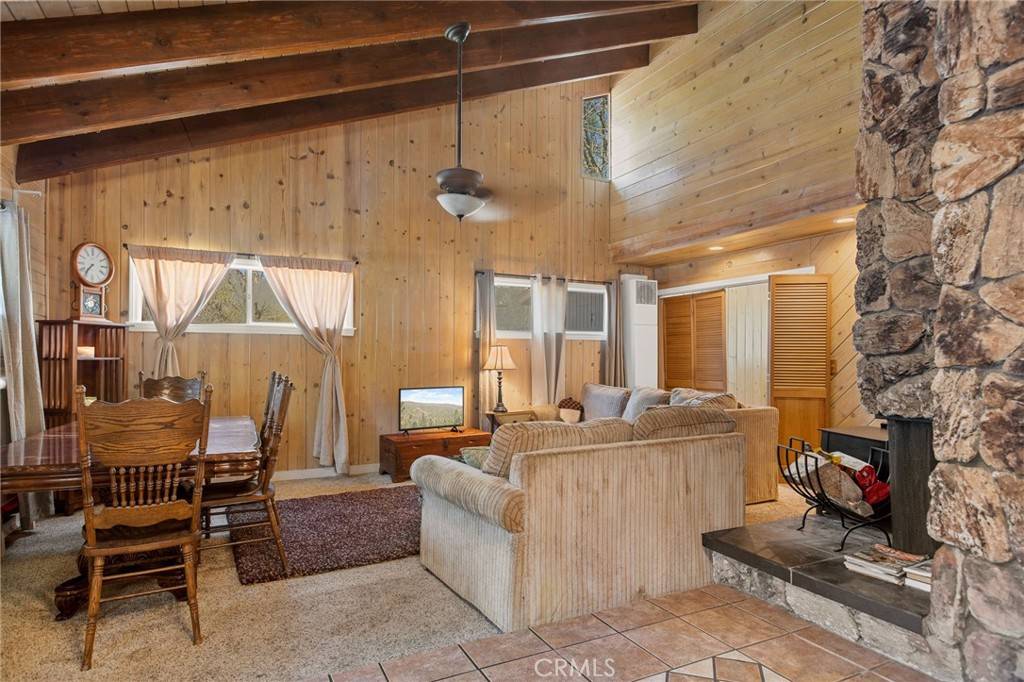 Cedarpines Park, CA 92322,276 Fernwood