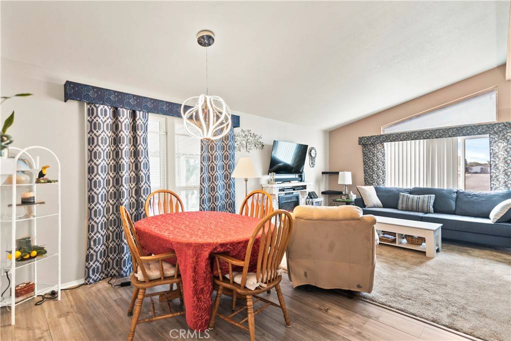Hemet, CA 92543,1300 W Menlo #103