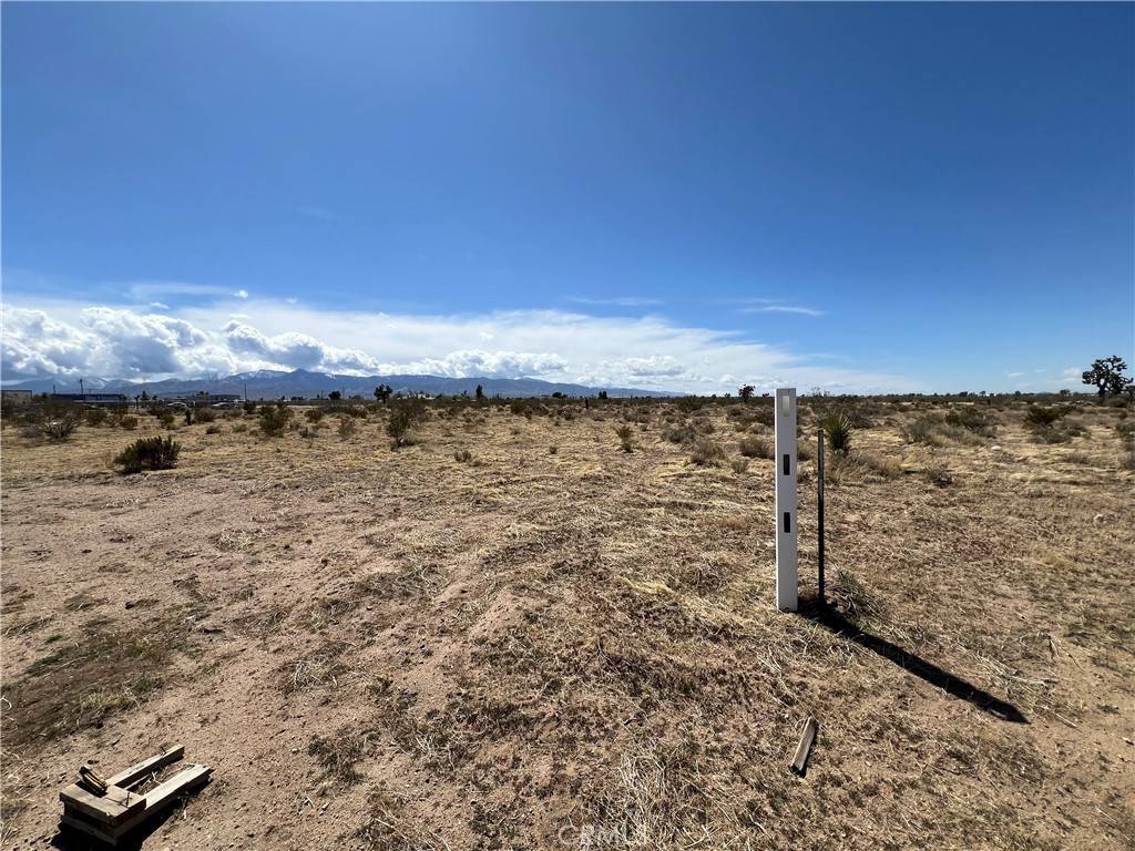 Phelan, CA 92371,0 Rochester RD