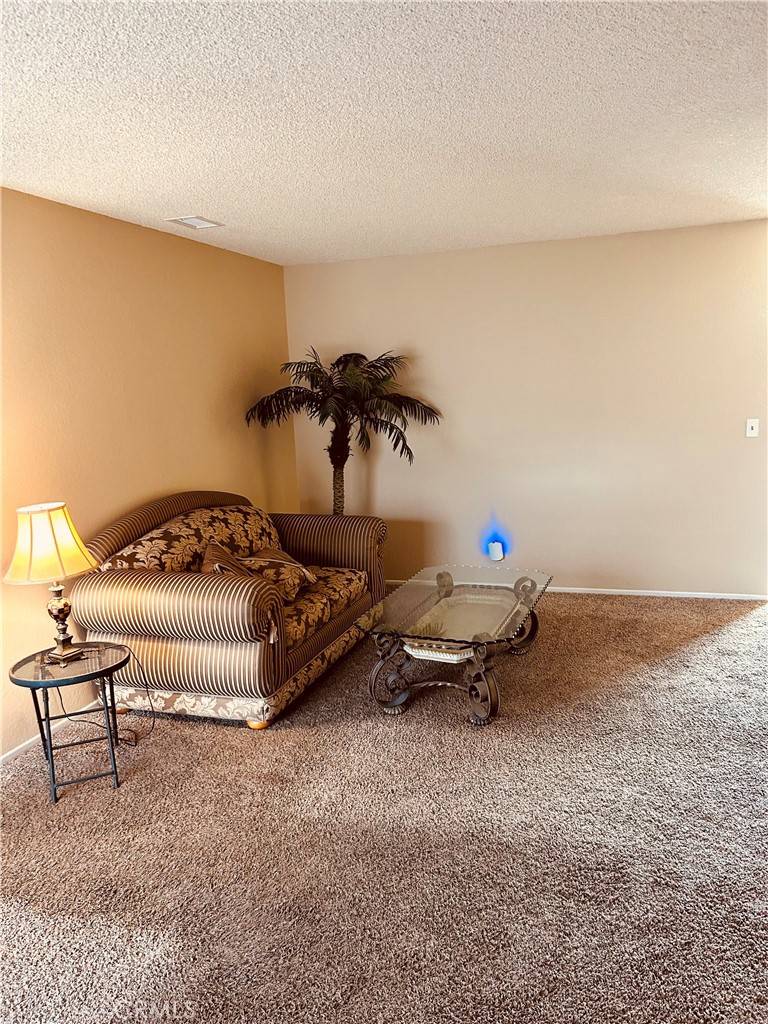 6252 Maloof AVE Fontana, CA 92336