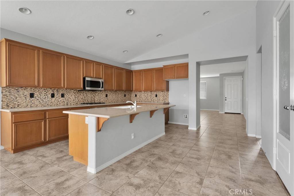 Hesperia, CA 92344,13204 Monrovia ST
