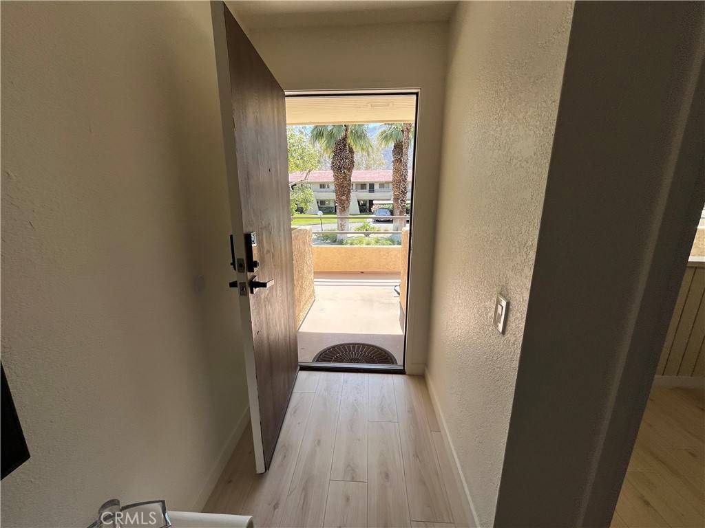2812 N Auburn CT #201 Palm Springs, CA 92262