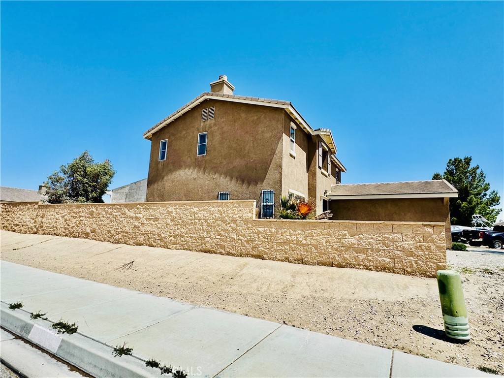 Adelanto, CA 92301,10506 Lee AVE