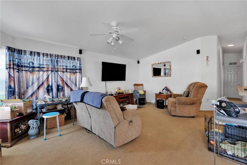 Escondido, CA 92027,2300 E Valley Pkwy #111
