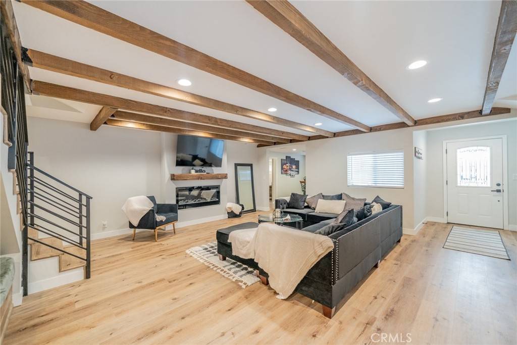 Crestline, CA 92325,707 Rocky