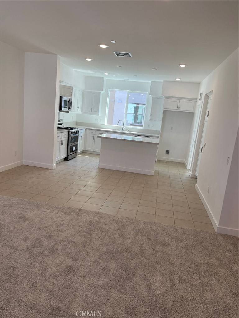 Anaheim, CA 92801,267 N N Magnolia AVE #2