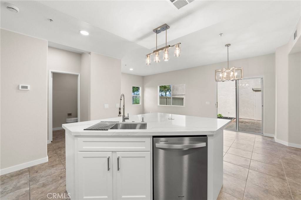 Murrieta, CA 92563,26421 Arboretum WAY #2601