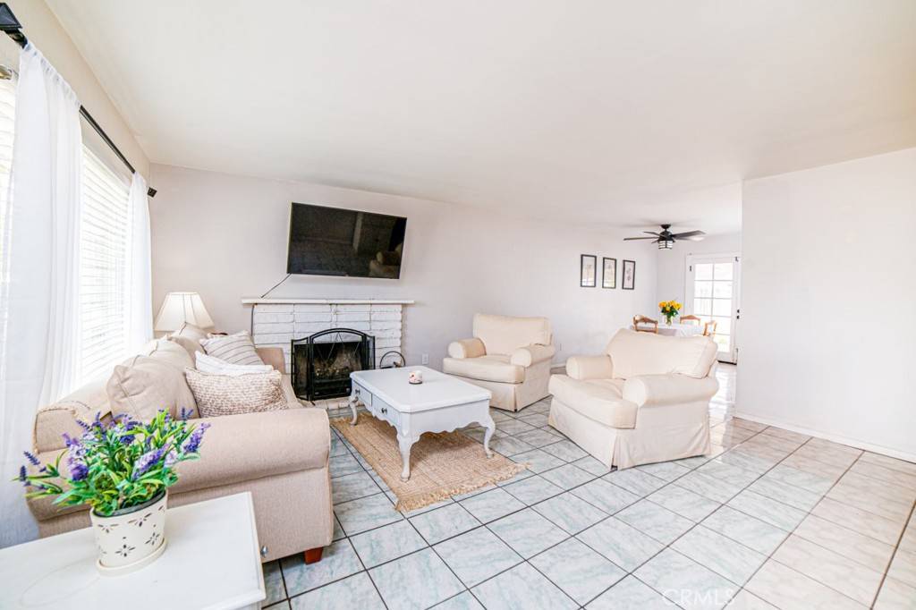 Moreno Valley, CA 92553,25176 Silent Creek RD