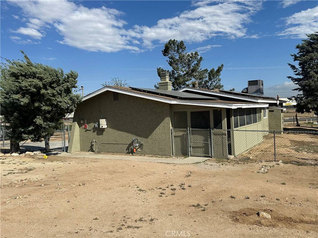 Hesperia, CA 92345,10862 Hesperia RD