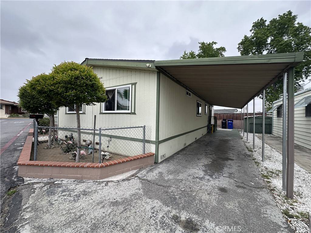 Rialto, CA 92376,250 N Linden AVE #2