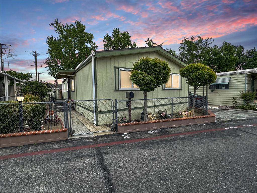 Rialto, CA 92376,250 N Linden AVE #2