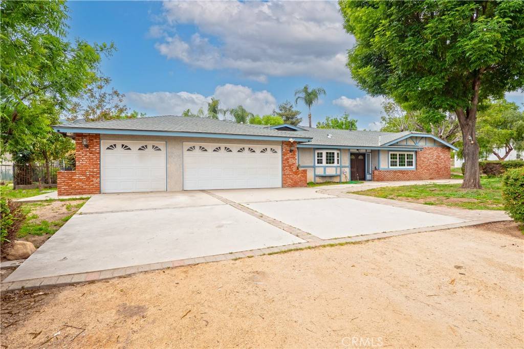 Lake Elsinore, CA 92530,15049 Larson RD