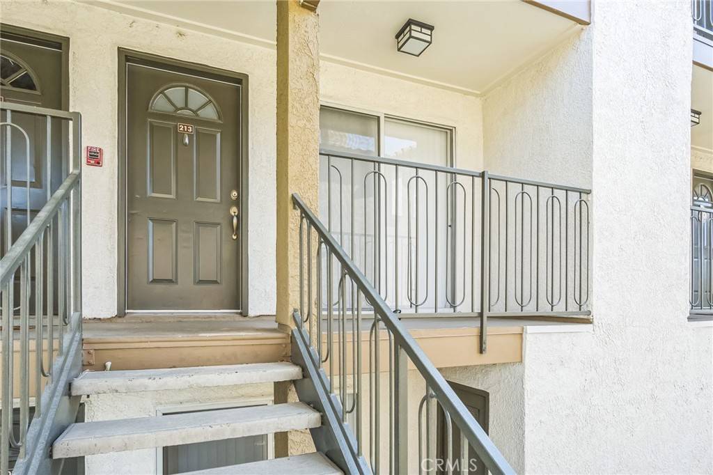 Corona, CA 92879,520 Treeline DR #213