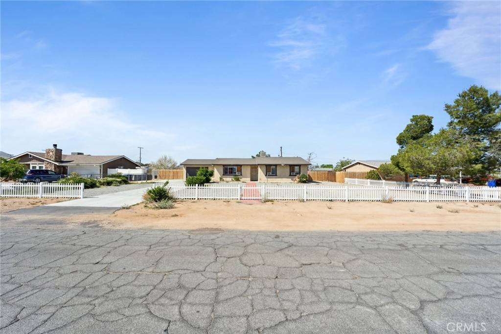 Apple Valley, CA 92308,10616 Jamul RD