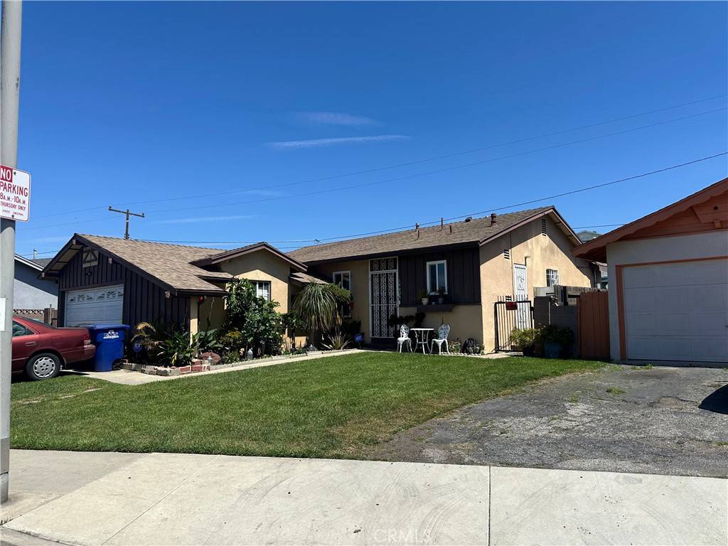 Compton, CA 90220,14606 S Caswell AVE